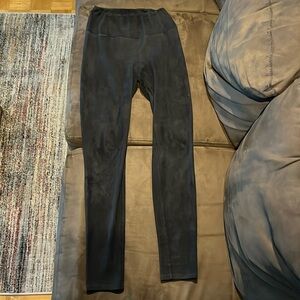 Gray Wilfred Free Daria faux suede leggings. Size medium.